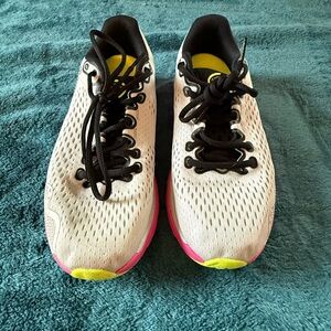 Under Armour HOVR Infinite 4 3024897-108 Men's Gray Running Shoes